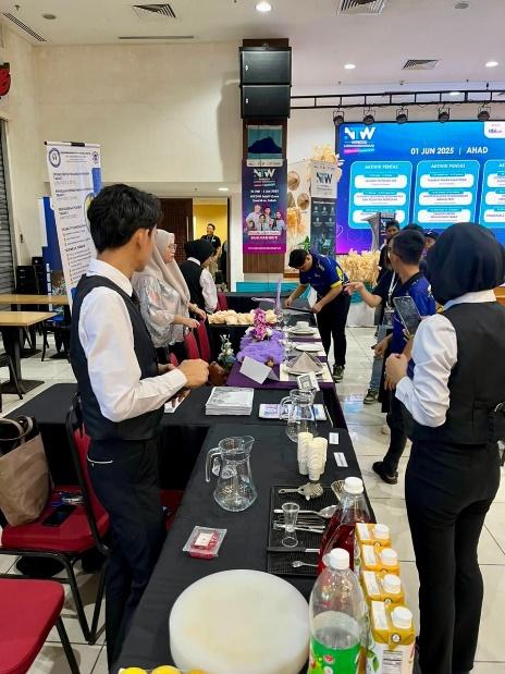 Penyertaan pelajar KKTS dalam Minggu Latihan Kebangsaan